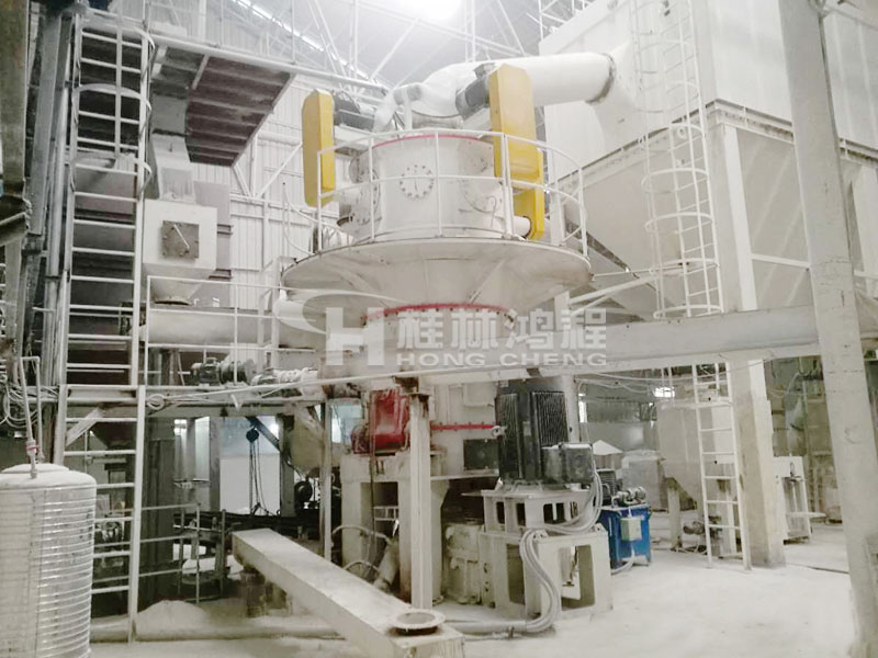 鱗片石墨粉，超細磨粉機，石墨磨粉機，超細立磨，超細立式磨粉機，磨粉機價格，磨粉設備，桂林鴻程
