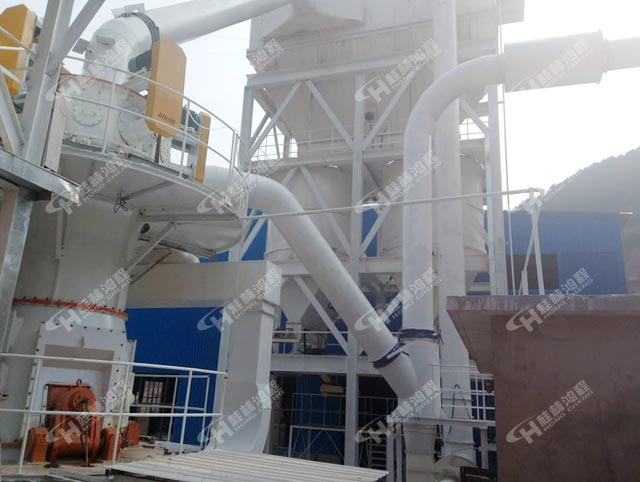 超細立磨碳酸鈣生產線，超細立磨，立磨碳酸鈣，碳酸鈣生產線，超細立式磨粉機，磨粉機廠家，客戶現場