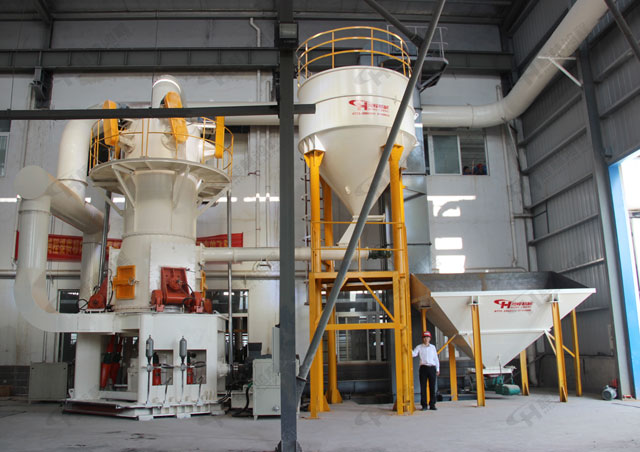 水洗高嶺土超細磨，高嶺土超細磨，高嶺土微粉磨，超細磨粉機，超細立式磨粉機，超細立磨，磨粉機廠家，磨粉機價格