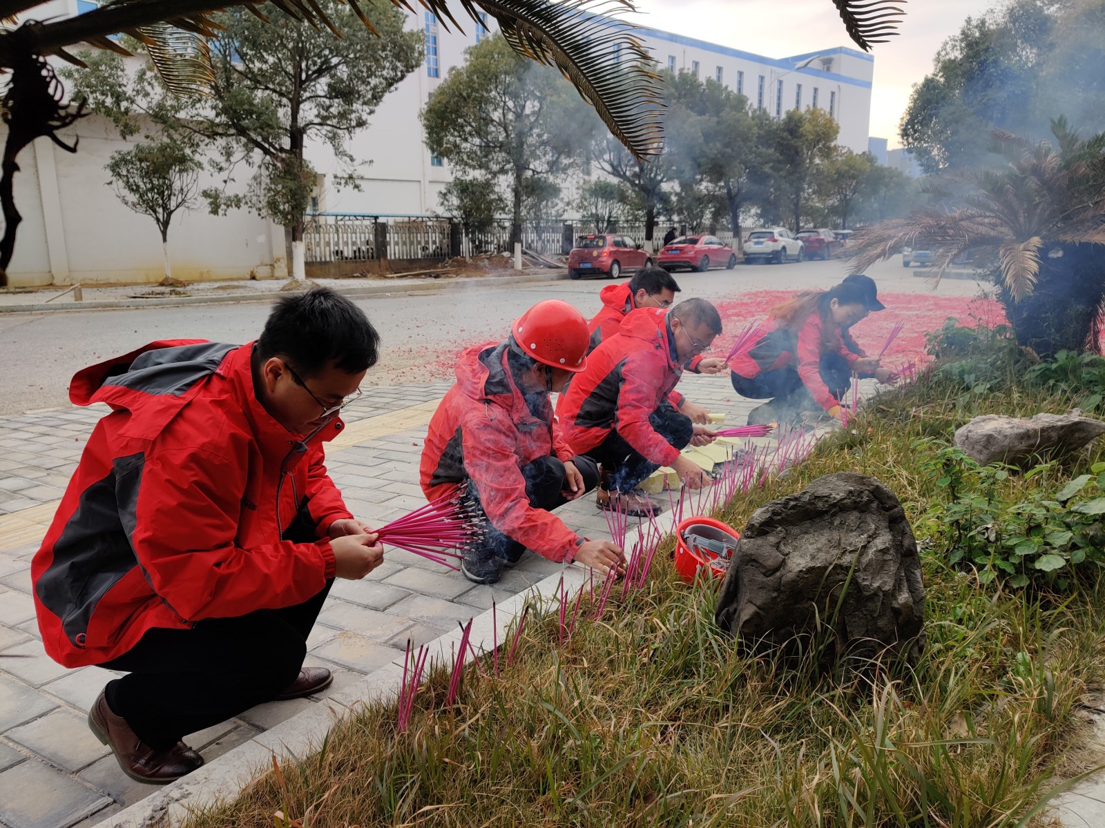 正月初八,開工大吉,祝桂林鴻程:生意興隆,牛年大展宏圖! 正月初八,開工大吉,祝桂林鴻程:生意興隆,牛年大展宏圖!