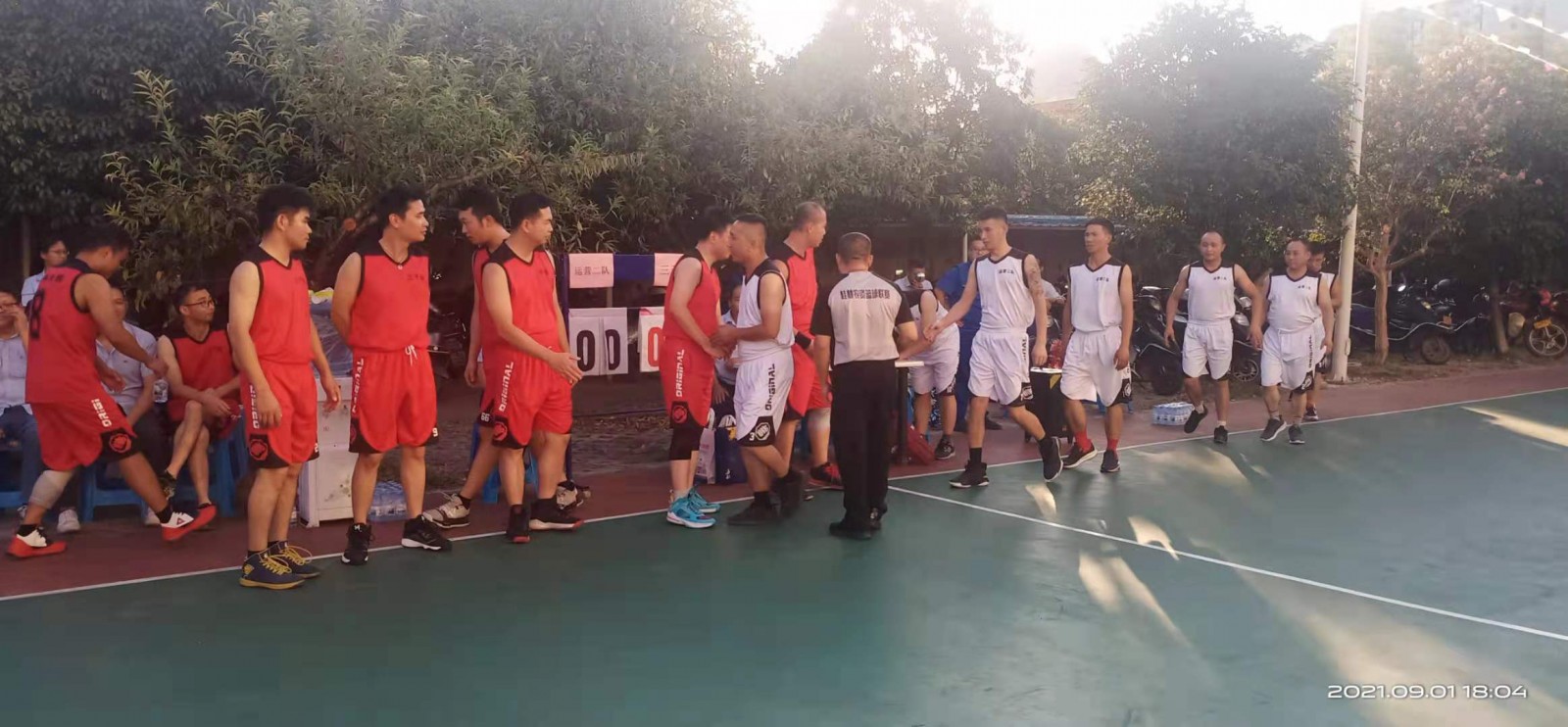 桂林鴻程秋季籃球賽半決賽火熱來襲! 桂林鴻程秋季籃球賽半決賽火熱來襲!